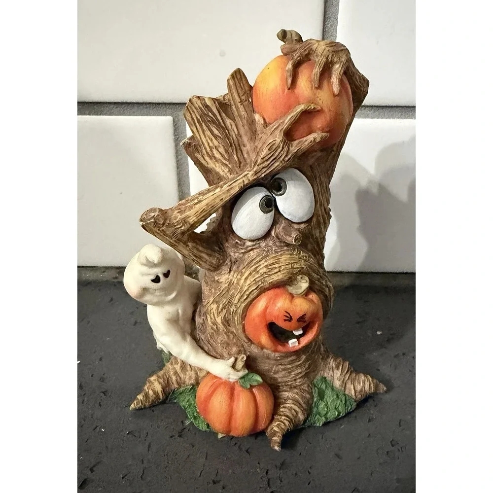Spooky‎ Hollow Halloween Village Tree Pumpkin Ghost Figure Figurine